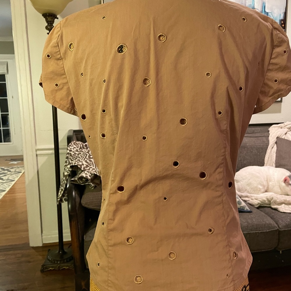 Cute Button Front Top - Picture 4 of 8